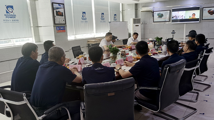 柴油發(fā)動機(jī) 柴油發(fā)動機(jī)