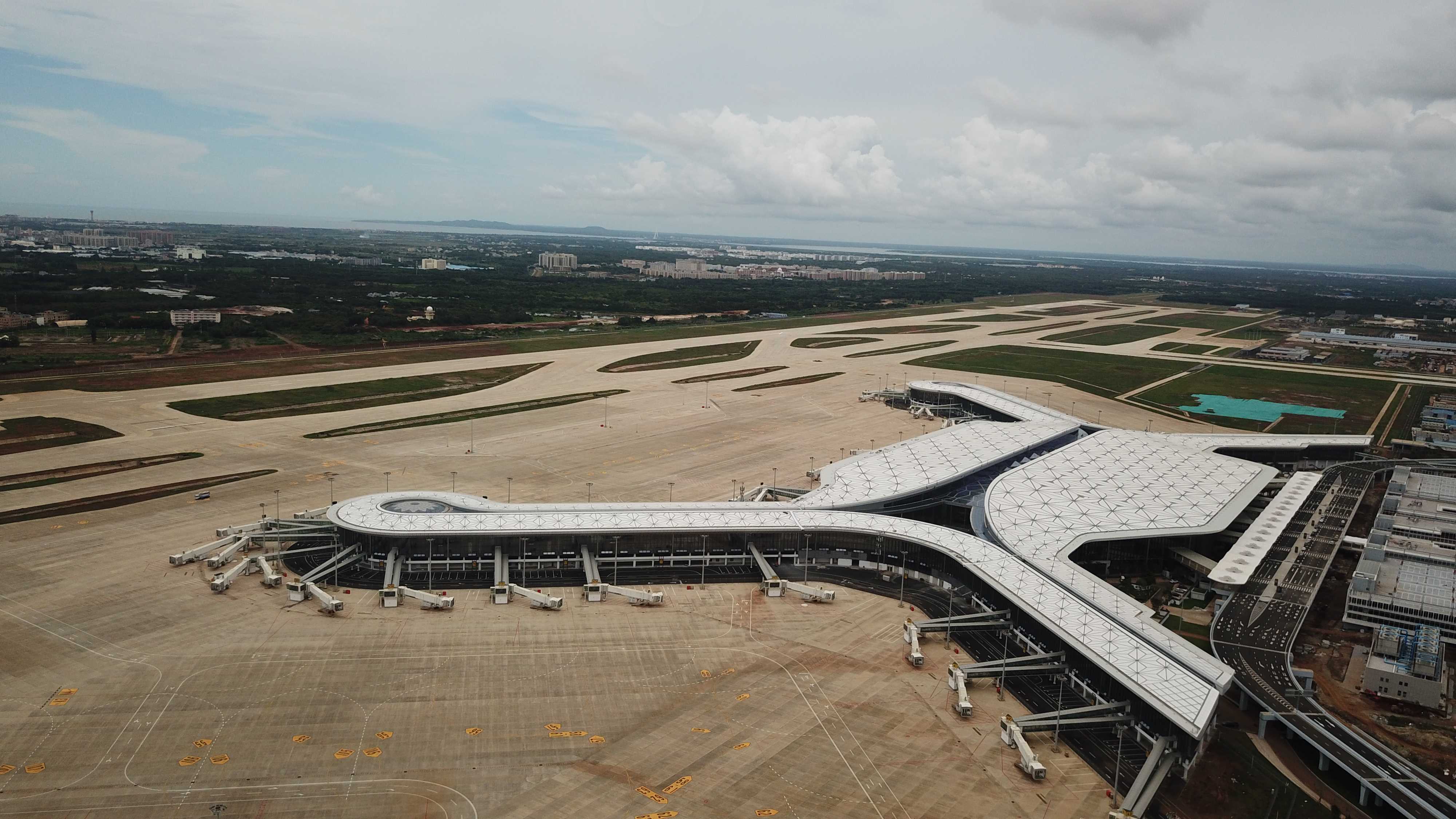 ?？诿捞m國際機場.jpg